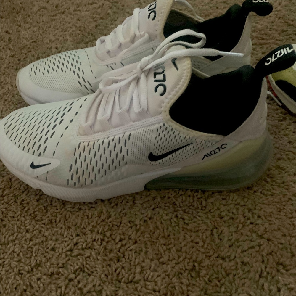 Nike Air 270 white with black